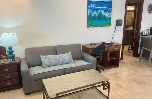 Barrio Los Faroles Condo | Jaco Oceanfront Luxury Condo #1119 in a Luxury Resort