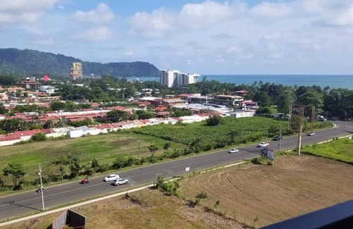 Barrio Santa Lucia Condo | JacoBay Large 3 bd Panoramic views with Pool