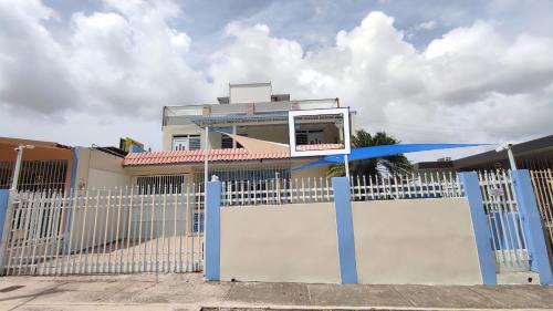 Puerto Nuevo Apartment | Jacuzzi, Terrace, Balcony, BBQ, Projector for Cine Night, Room Black & White