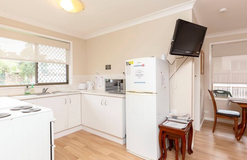 Hawks Nest House | Jade Gardens - Pet Friendly