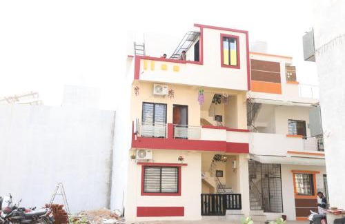 Rajpipla Apartment | JAI SWAMiNARAYAN DELUX HOMESTAY