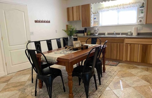 Spring City House | Jailer's Cottage * Entire Home * Sleeps 10