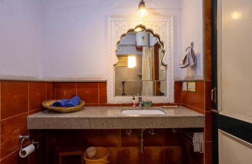 Sindhi Camp Hotel | Jaipur Inn