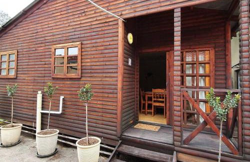 Secunda Apartment | Jakaranda Cabin - Self Catering Apartment