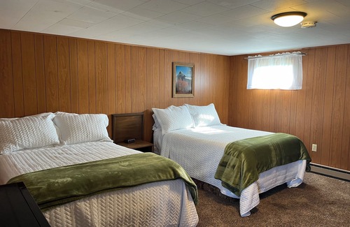 White Lake Hotel | Jake's Corner Motel