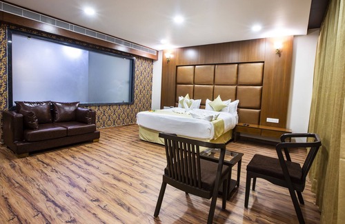 Nadiad Hotel | Jalashray Resort