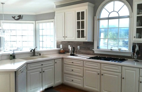 Surry House | James River Waterfront with spectacular views across the river from Williamsburg