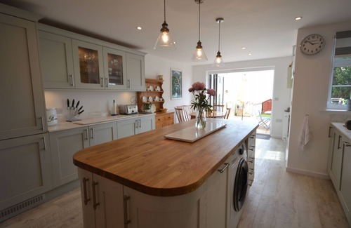 Ventnor Cottage | Jan Dee Cottage - a cottage that sleeps 6 guests in 3 bedrooms