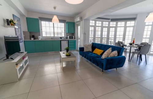 Larnaca City Centre Apartment | Jana's 2-BR Apartment in Larnaca