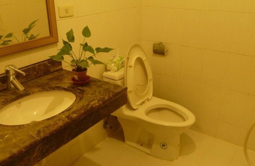 Sinsing District Apartment | Japanese Style Duplex near Kaohsiung Railway Station