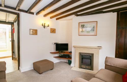 Bourton House | Japonica Cottage