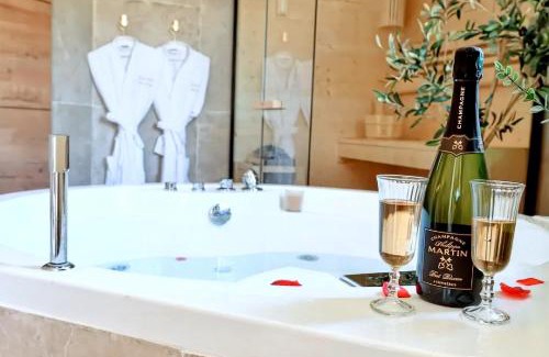 Trouville-sur-Mer Apartment | Jardin d'Eden : Sauna, Balneo & Jardin privatif