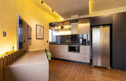 Jardim Paulista House | Jardins flat | full kitchen | parking