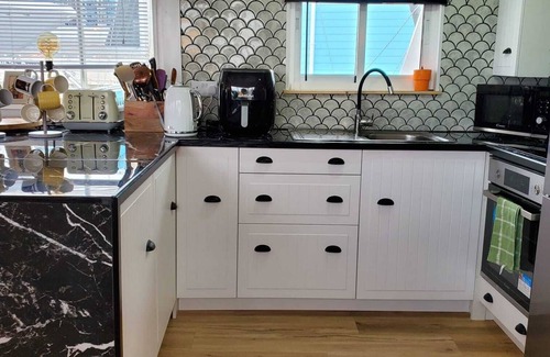 Gibraltar Boat Rental | Jasmine coral Jay boutique boatel Gibraltar sleeps up to 10 in 5 room's