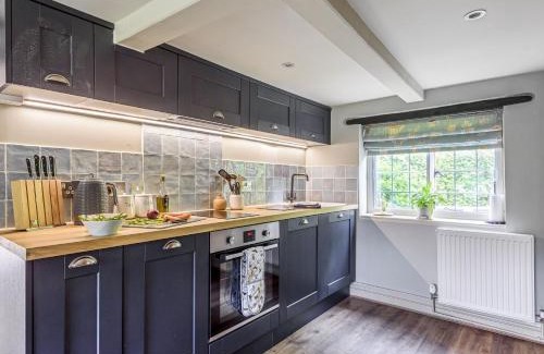 Blandford Forum House | Jasmine Cottage
