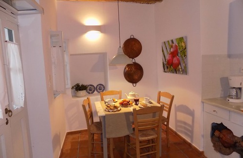 Skiros House | Jasmine House in the heart of Chora of Skyros, can accommodate 3 to 4 people