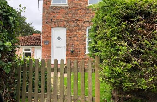 Wainfleet All Saints House | Jasmyne Cottage