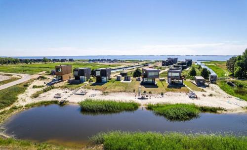 Klaipeda District Municipality Apartment | Jaukūs ART stiliaus apartamentai antrame aukšte su vaizdu į marias