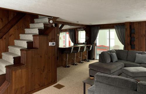 Montgomery Center House | Jay Peak Getaway on Trout River