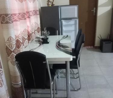 Arua Apartment | Jay's cosy home
