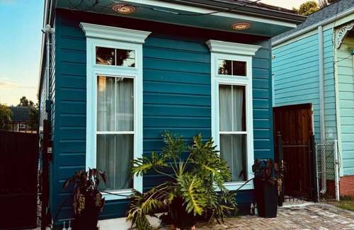 Bayou St. John House | Jazzfest Rental: Brand new 2 bed/2 bath home in Bayou St. John