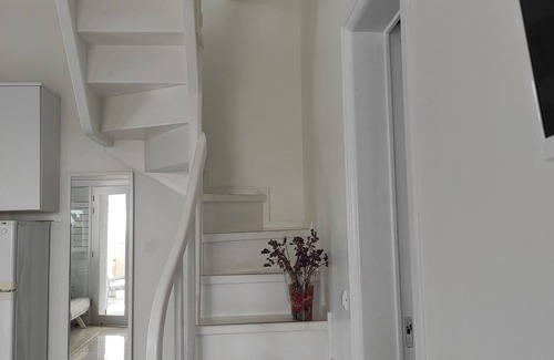 Vothon Villa | JB VILLA Stunning Santorini Escape w/jacuzzi and enclosed garden