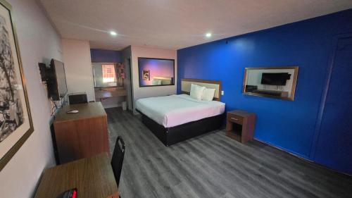 Prentiss Hotel | Jeffersonian Motor Inn by Townhouse, Prentiss MS