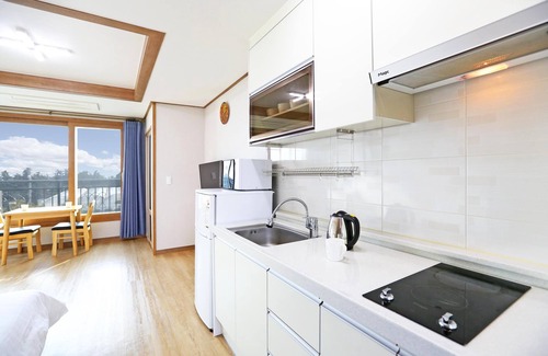 Daecheon-dong House | Jeju DK House Pension