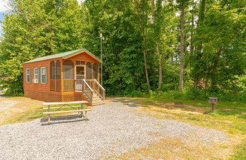 Glasgow House | Jellystone Park at Natural Bridge