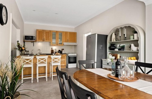 Yelverton House | Jen's Cottage