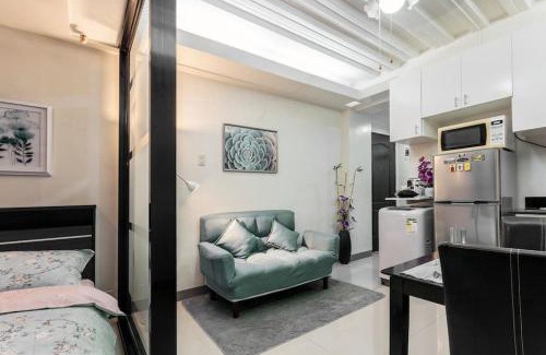 Moonwalk Apartment | Jen's Paranaque City Apartment
