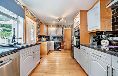 Lochgoilhead House | Jenny's Bay - Four Bedroom House, Sleeps 8