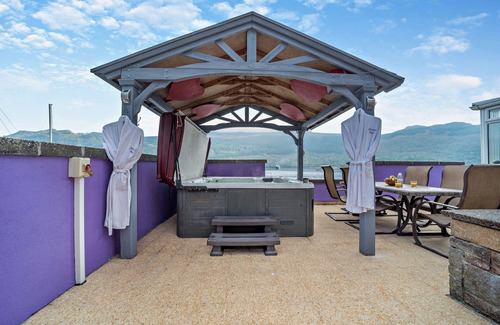 Lochgoilhead House | Jenny's Bay - Four Bedroom House, Sleeps 8