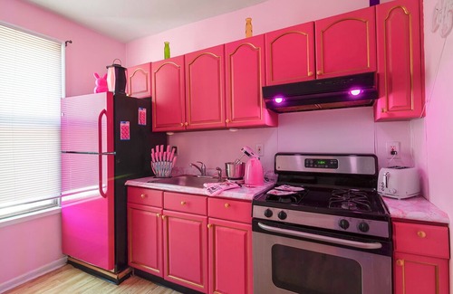 West Side Apartment | Jersey City Pink Spot 2BR/1FB