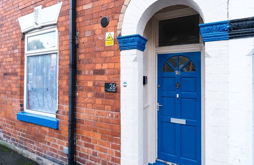 Hull House | Jesouth Homey 5 Bedrooms 9 Beds - Contractors - Leisure
