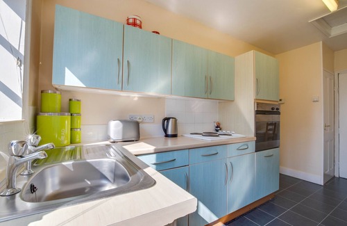 Ewhurst Green House | Jessie's Place - One Bedroom House, Sleeps 2