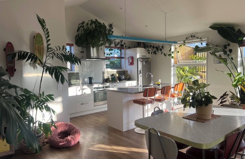 Mapua House | 'Jessie St Jungle' | Māpua Village