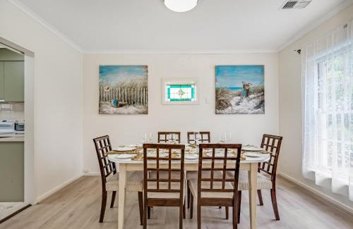Brighton House | Jetty Road Retreat - Brighton - C21 SouthCoast Holidays