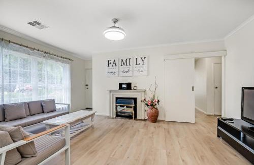 Brighton House | Jetty Road Retreat - Brighton - C21 SouthCoast Holidays