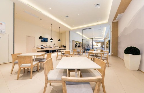 Shushan Hotel | JI Hotel 1912 Bar Street