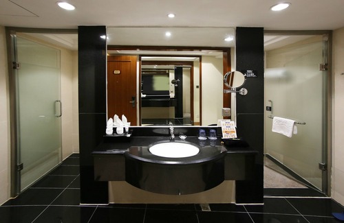 Pengjiang Hotel | Jiangmen Gladden Hotel