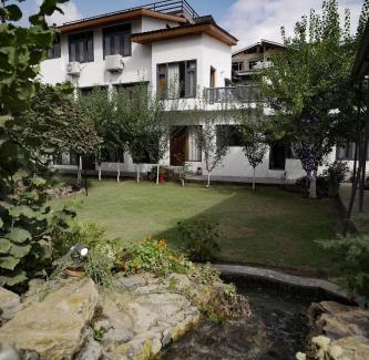 Srinagar House | Jibi’s Home Stay