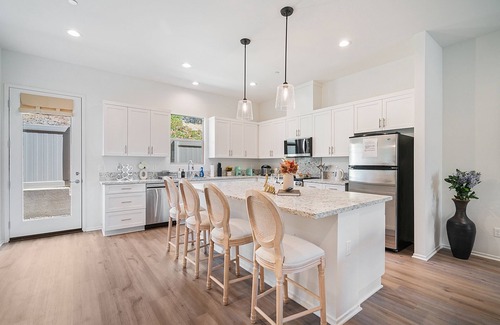 Walnut House | Jie’s Golden Walnut - Brand New Modern 4B4B Home