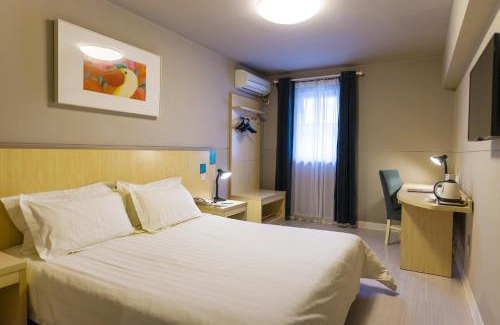 Xinhua District Hotel | Jinjiang Inn Cangzhou Railway Station