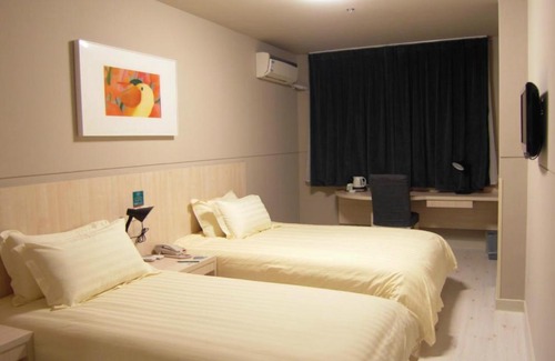 Xiaoshan Hotel | Jinjiang Inn Xiaoshan International Airport