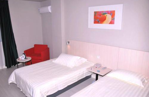 Xining City Centre Hotel | Jinjiang Inn Xining Mojia Street Food Street