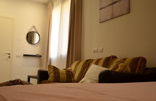 Vignola Bed & Breakfast | Jireh House B&B - Earth