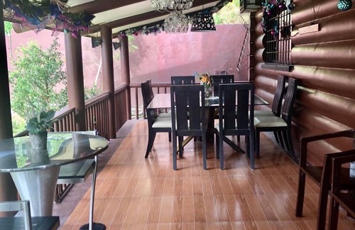 Tagaytay House | JKL Luxury Holiday Loghomes with outdoor Jacuzzi
