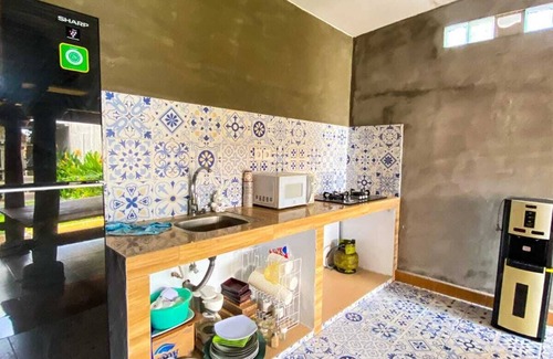 Kediri House | Joglo Breeze Guesthouse and villa room 1