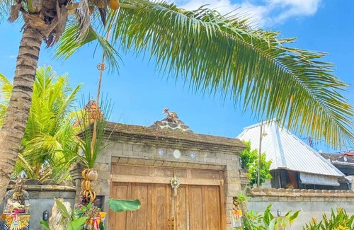 Kediri House | Joglo Breeze Guesthouse and villa room 1
